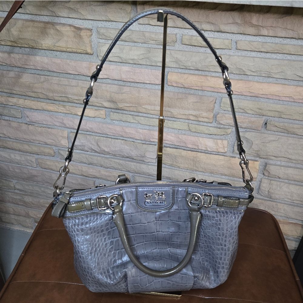 🐢 COACH Sophia. Gray Croc Embossed Chain Link Versitile Bag - Picture 12 of 14